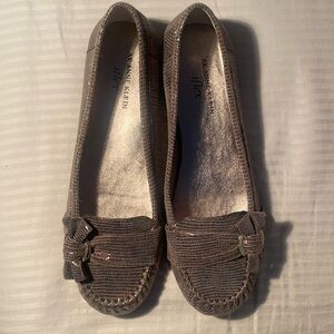 Women’s AK Anne Klein iflex Sparkly Pewter Flats Like New